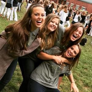 Meet your Posher, Elaina